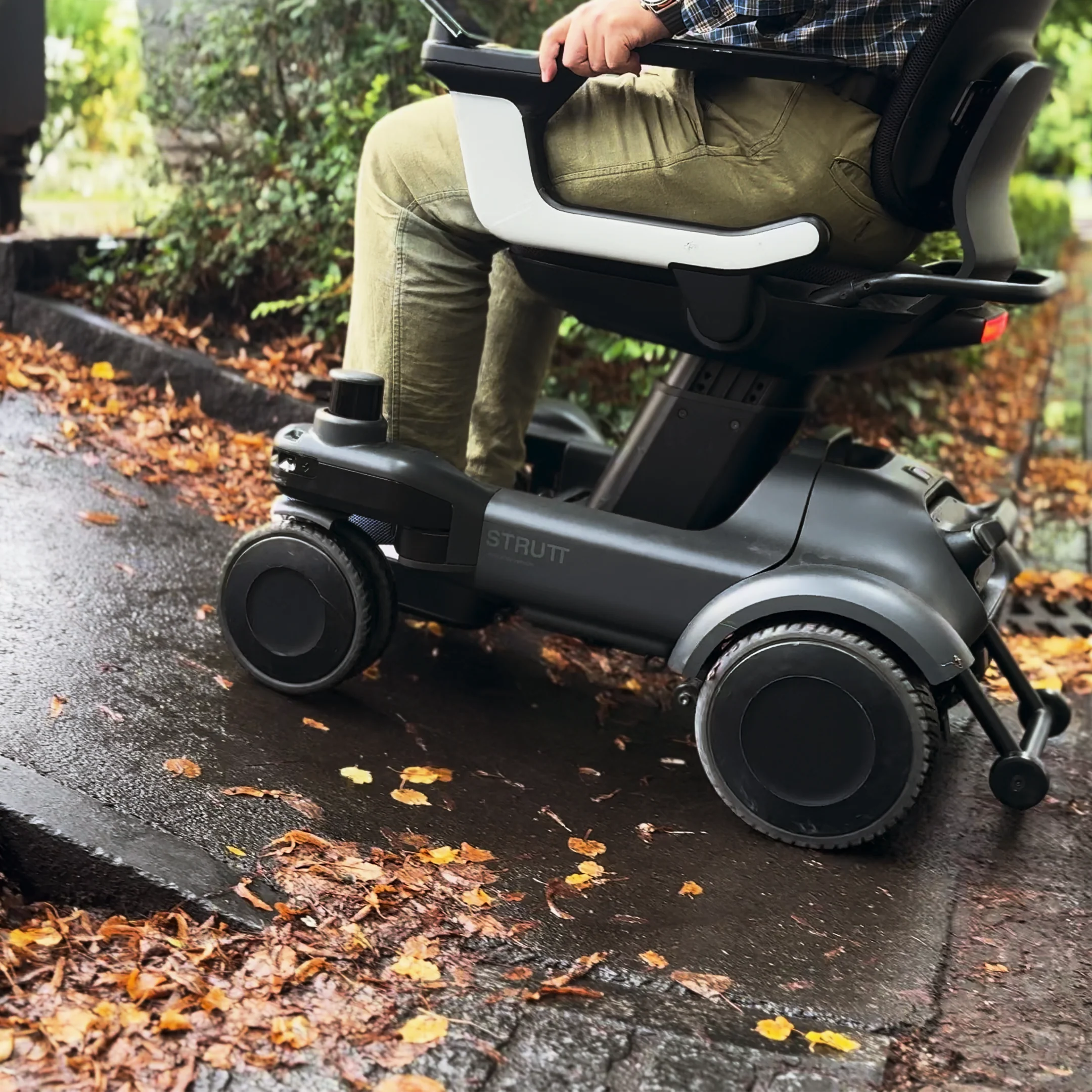 Testing the ev¹ on a wet slope
